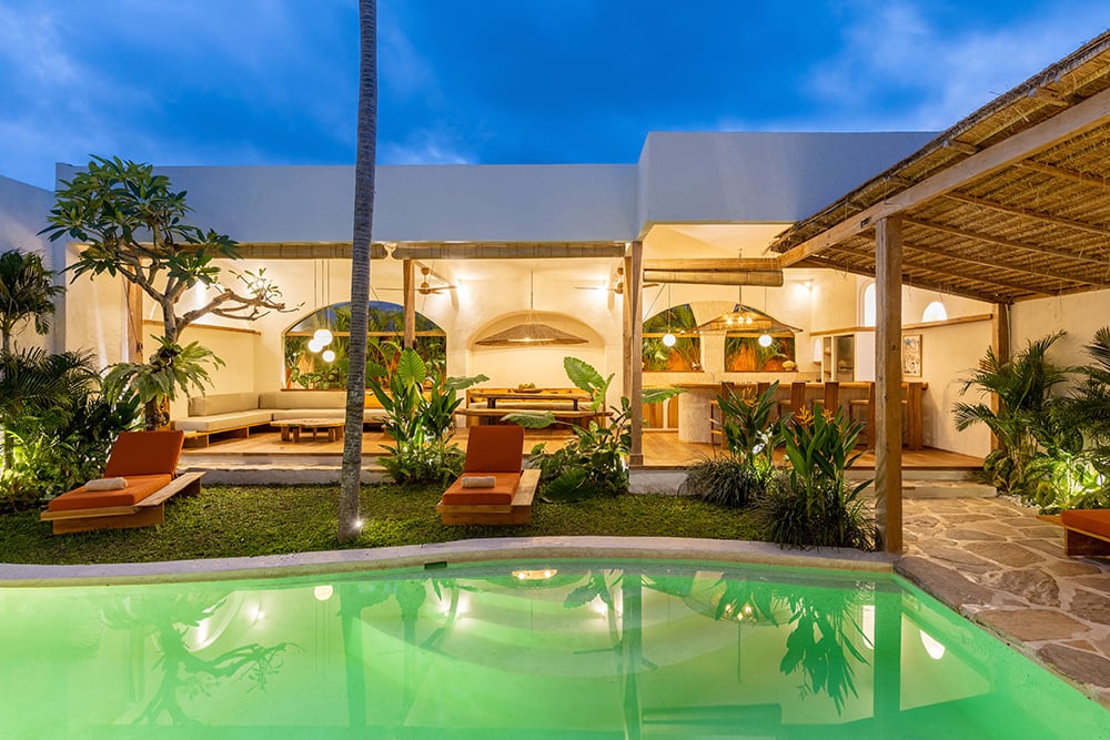 TROPICAL DESIGN VILLA 3 BEDROOM FOR SALE LEASEHOLD IN UMALAS BE-1357 